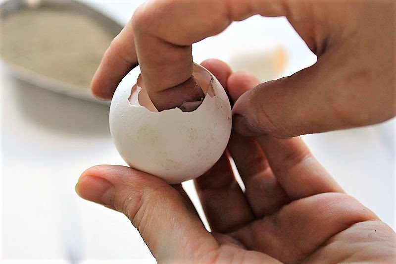 Basteltipp zu Ostern: Selbstgemachte Ostereier aus Beton