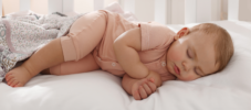 duerfen babies auf der seite schlafen_2